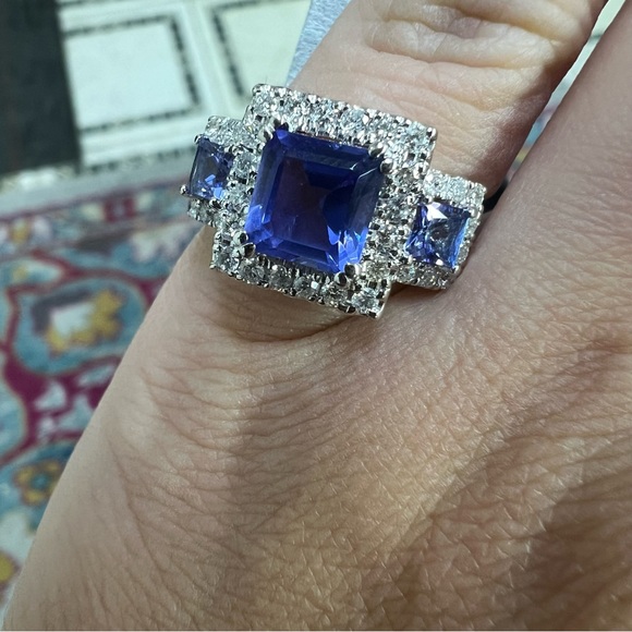 14k White Gold Diamond & Tanzanite Ring - Picture 5 of 8